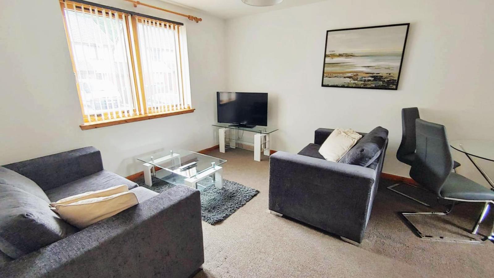 Superb 2 Bedroom Flat - Refurbished Dec 2024 Inverness Exterior photo